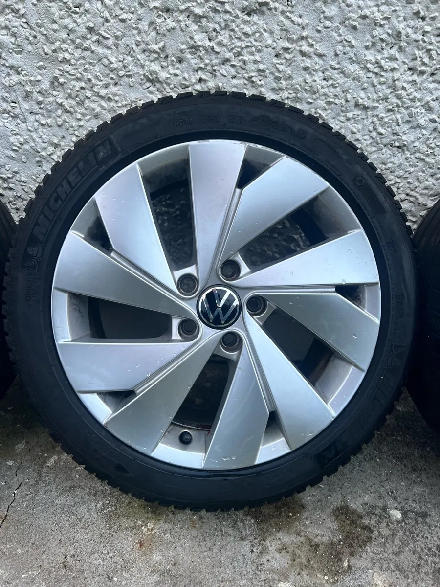 17” vw golf alloys & tyres - Image 1