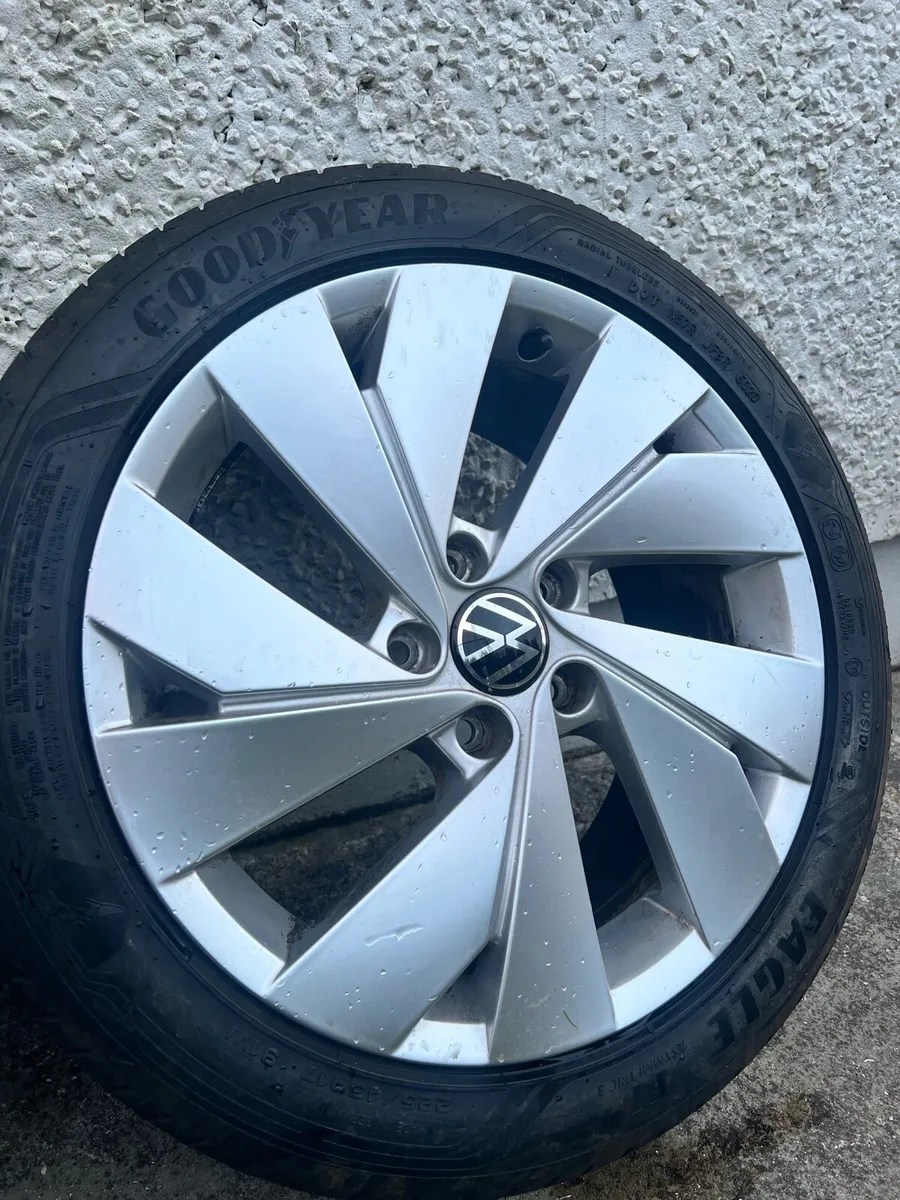 17” vw golf alloys & tyres - Image 4