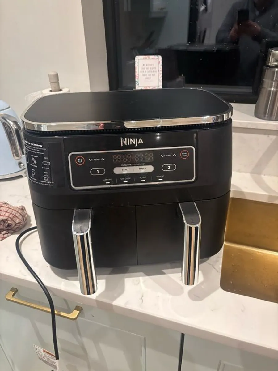 Ninja 9.5L dual zone air fryer - Image 1