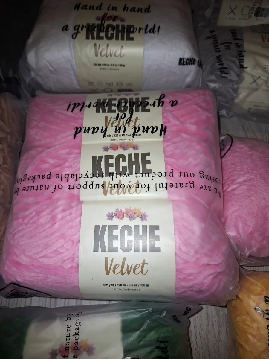 Fluffy yarn for crafts - Image 3