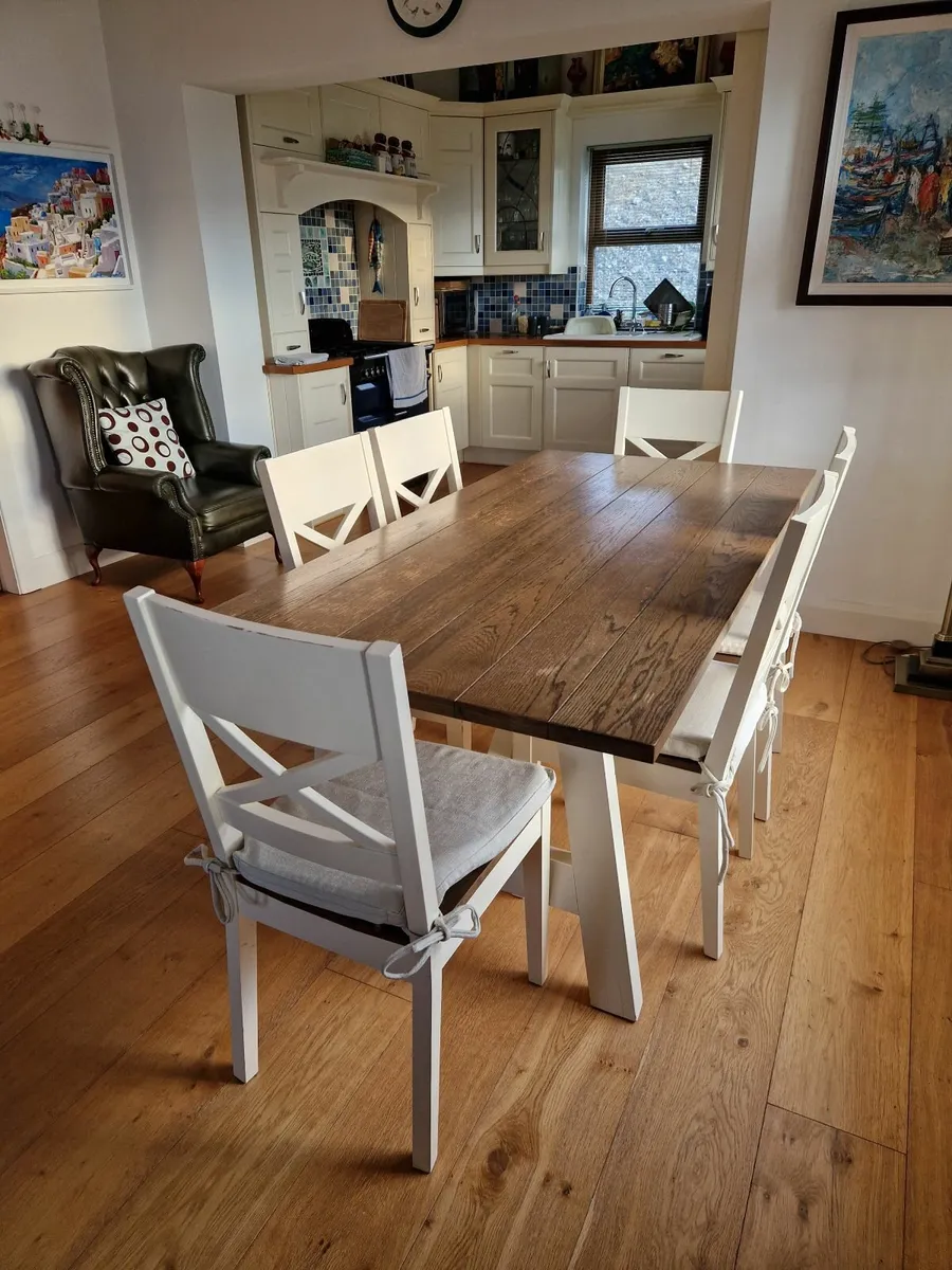Diningroom Table & 6 chairs - Image 1