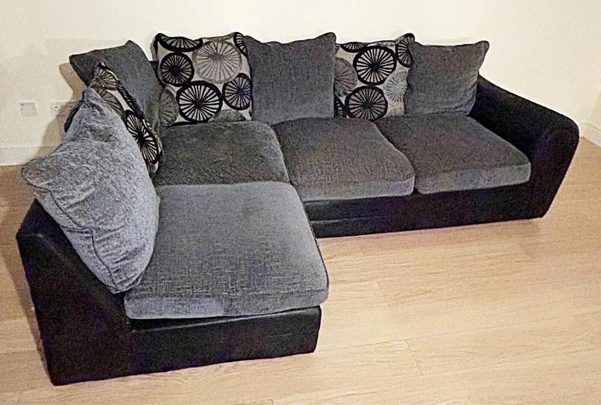 Corner Couch - Image 3