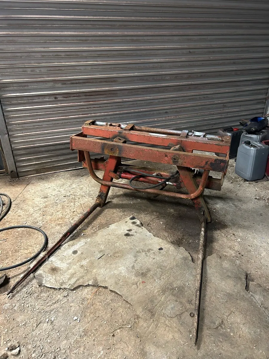 Bale handler - Image 2