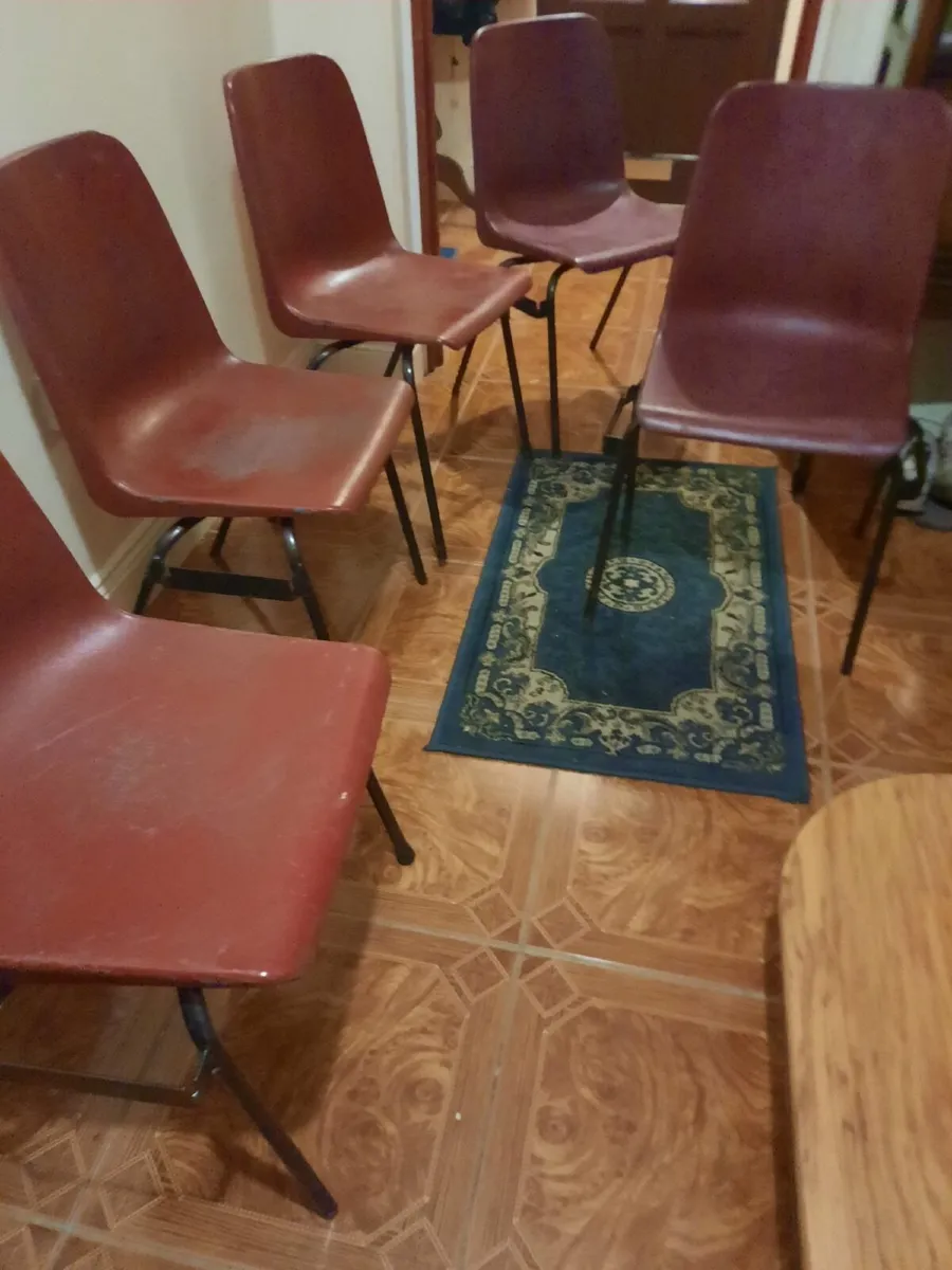 Poly chairs - Image 1