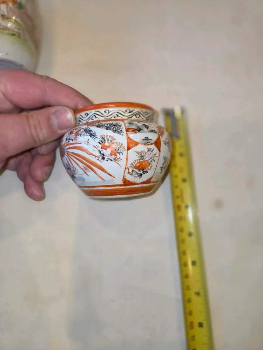 Antique Japonese vases - Image 4