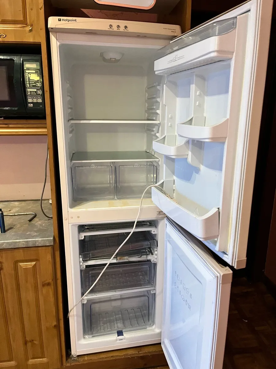 Fridge freezer - Image 2