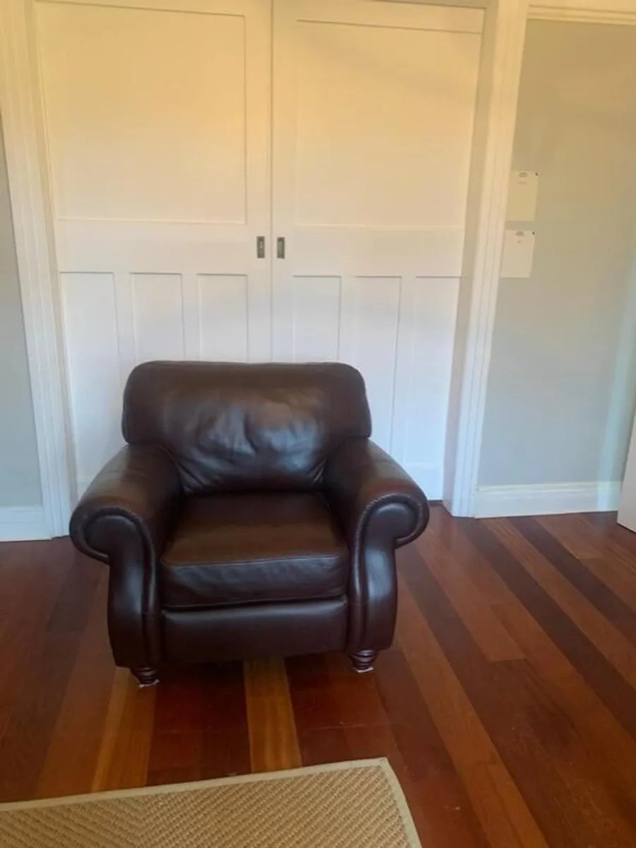 Leather suite - Image 2