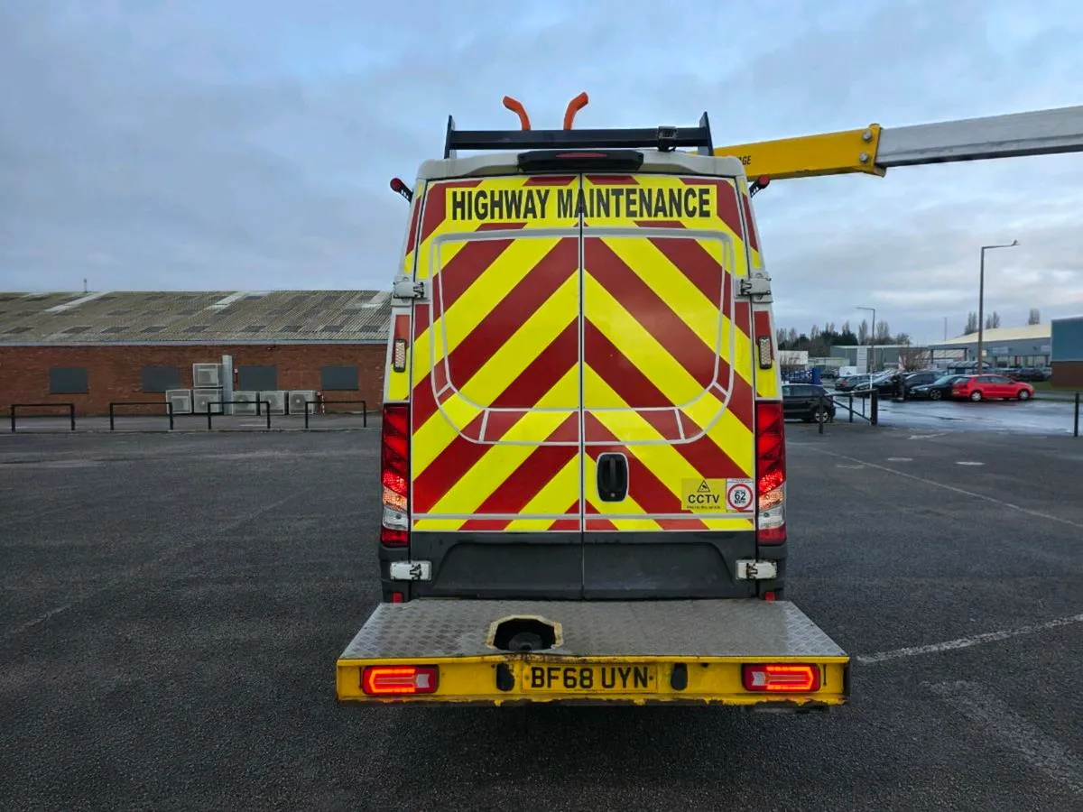 Iveco daily 50c 3.0 auto cherry picker versalift - Image 2