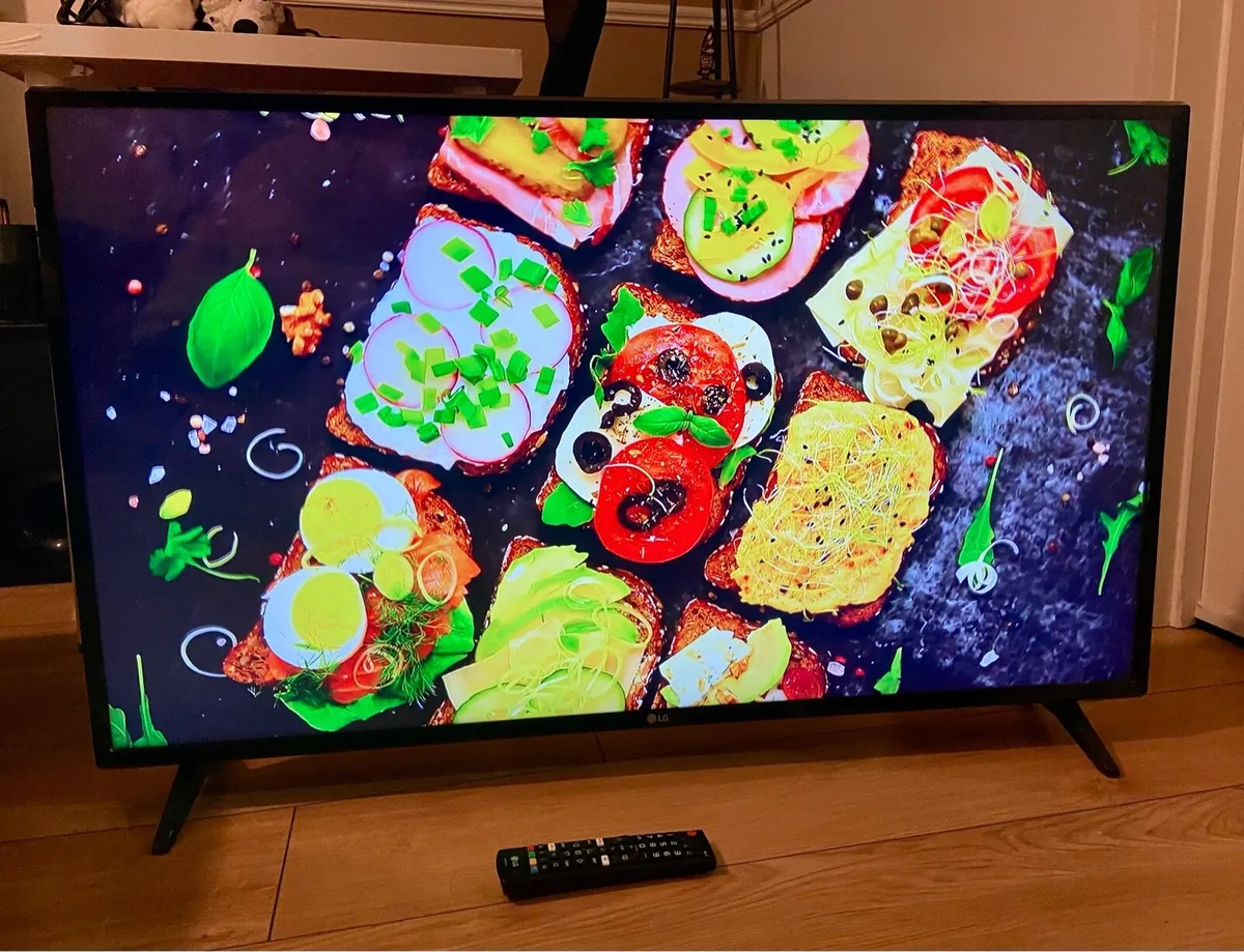 LG 43” Smart TV 4k Ultra HD - Image 3