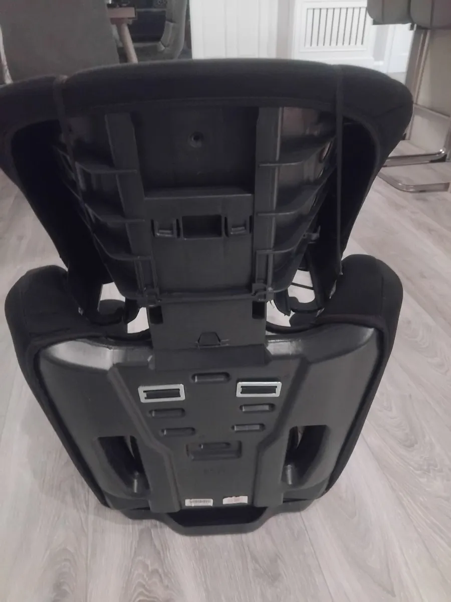 Car seat - Image 2
