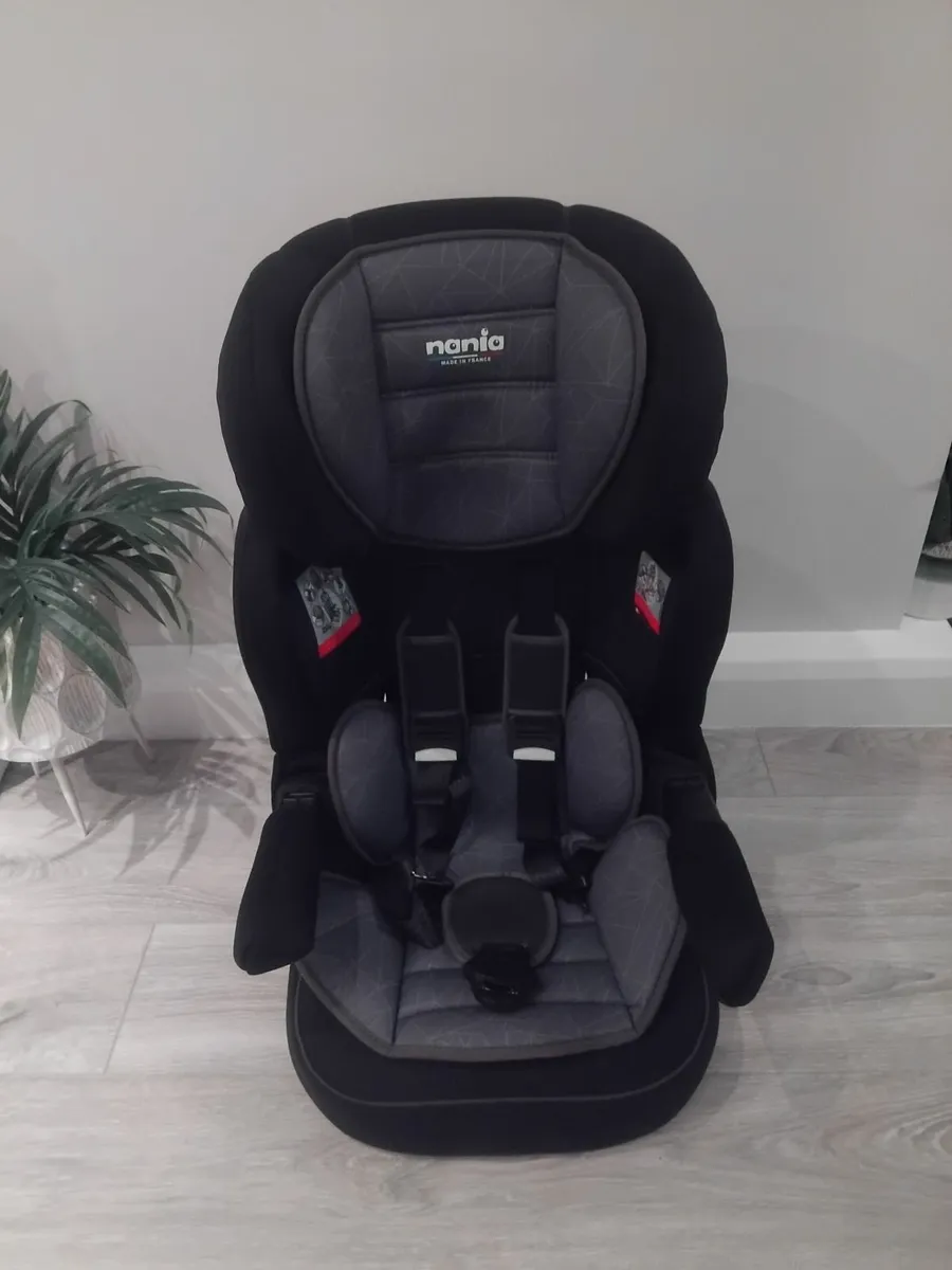 Car seat - Image 1