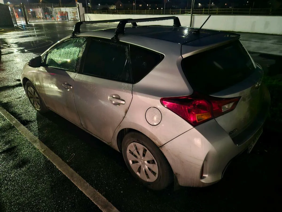 Toyota auris 2015 - Image 4