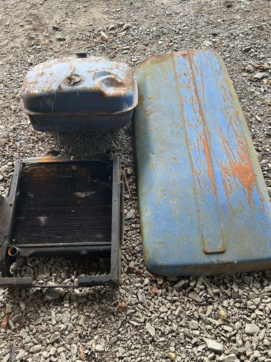 Leyland 245 parts - Image 1