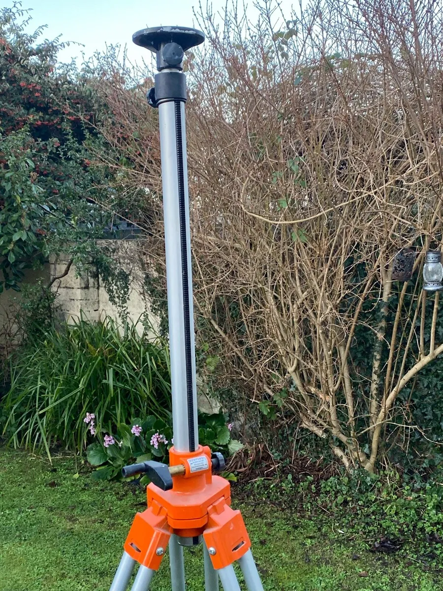 NEDO ELEVATING TRIPOD HEIGHT 2.78Meters €70 - Image 3