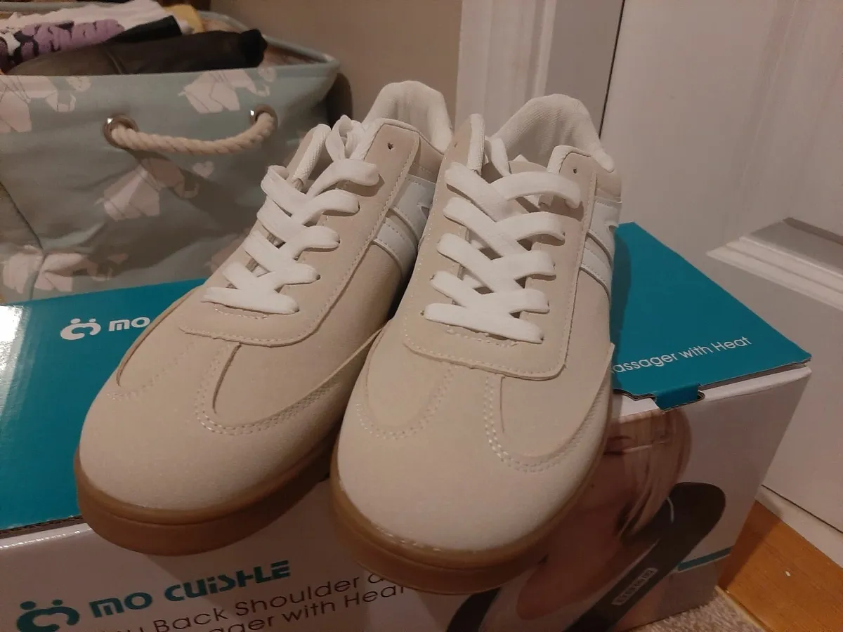 Cream Runners - Image 1