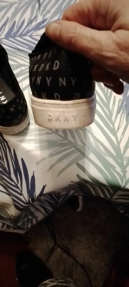 Shoes ladies dkny. Like new - Image 2