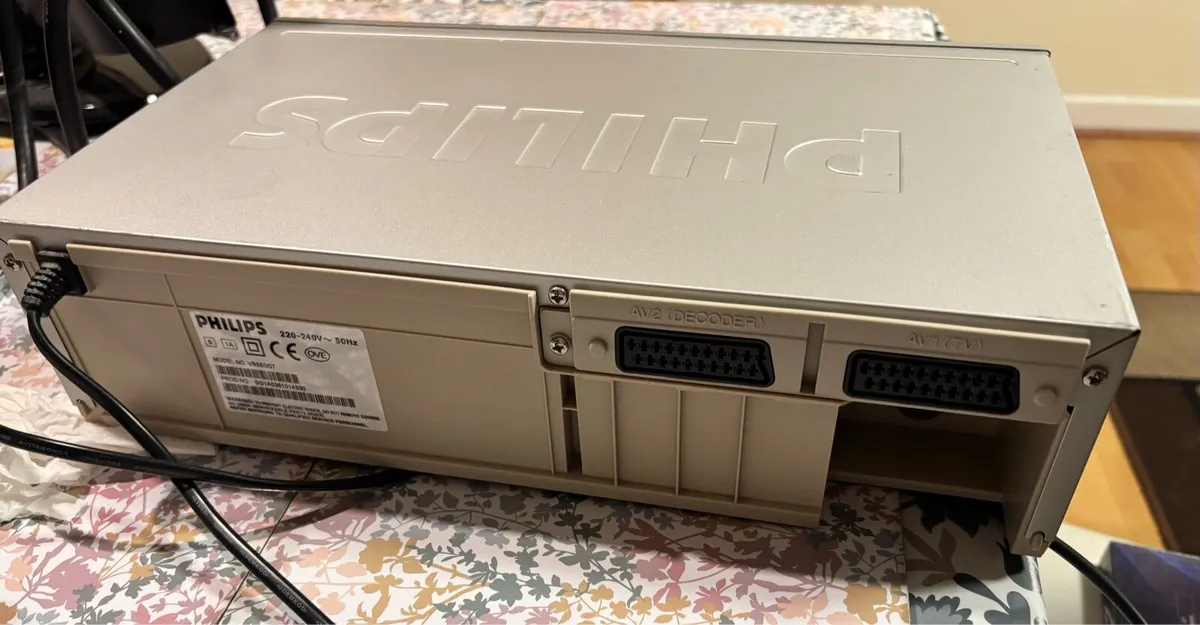 Phillips Vhs video recorder player - Image 4