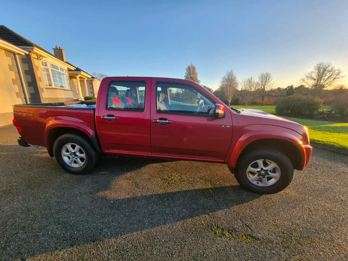 Isuzu D-Max - Image 1