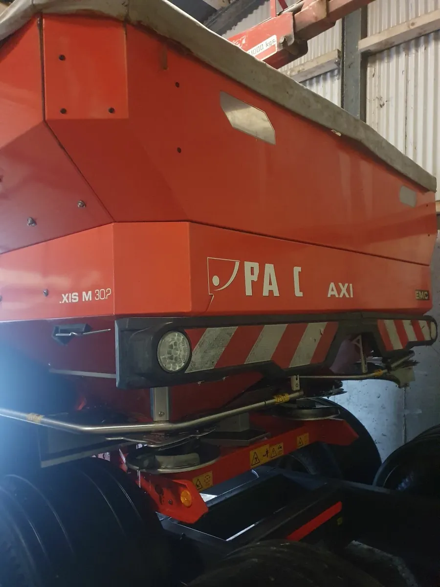 Rauch Fertiliser spreader - Image 3