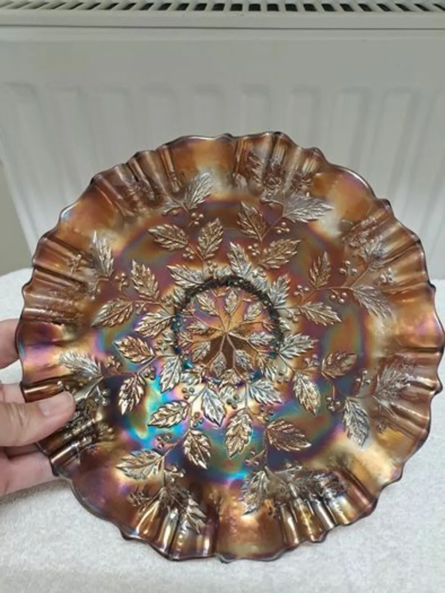 Carnival glass bowl - Image 3
