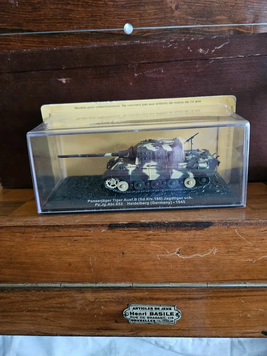 Corgi Atlas German WW2 Jadgtiger - Image 1