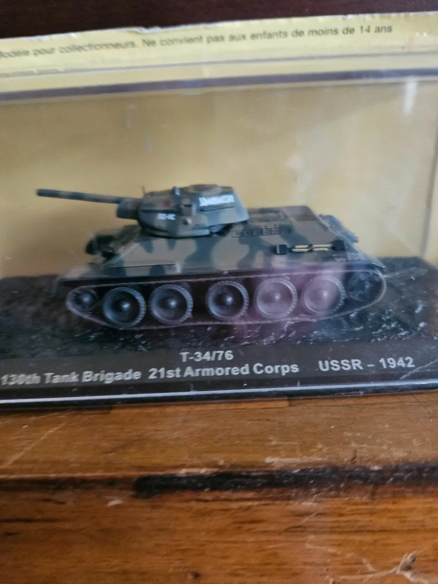 Corgi Atlas Russian WW2 T34 - Image 2
