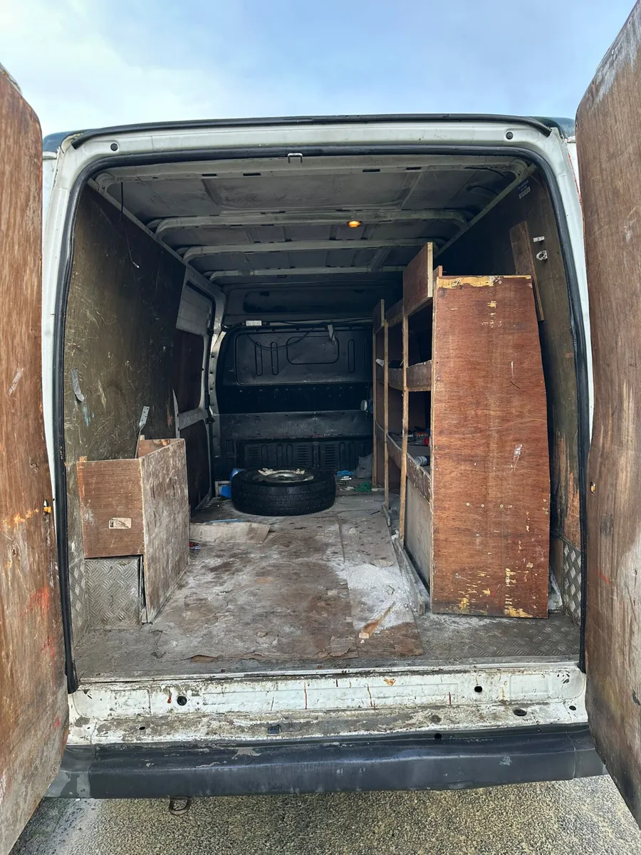 Ford Transit 2014 Cvrt 1/2027 - Image 3