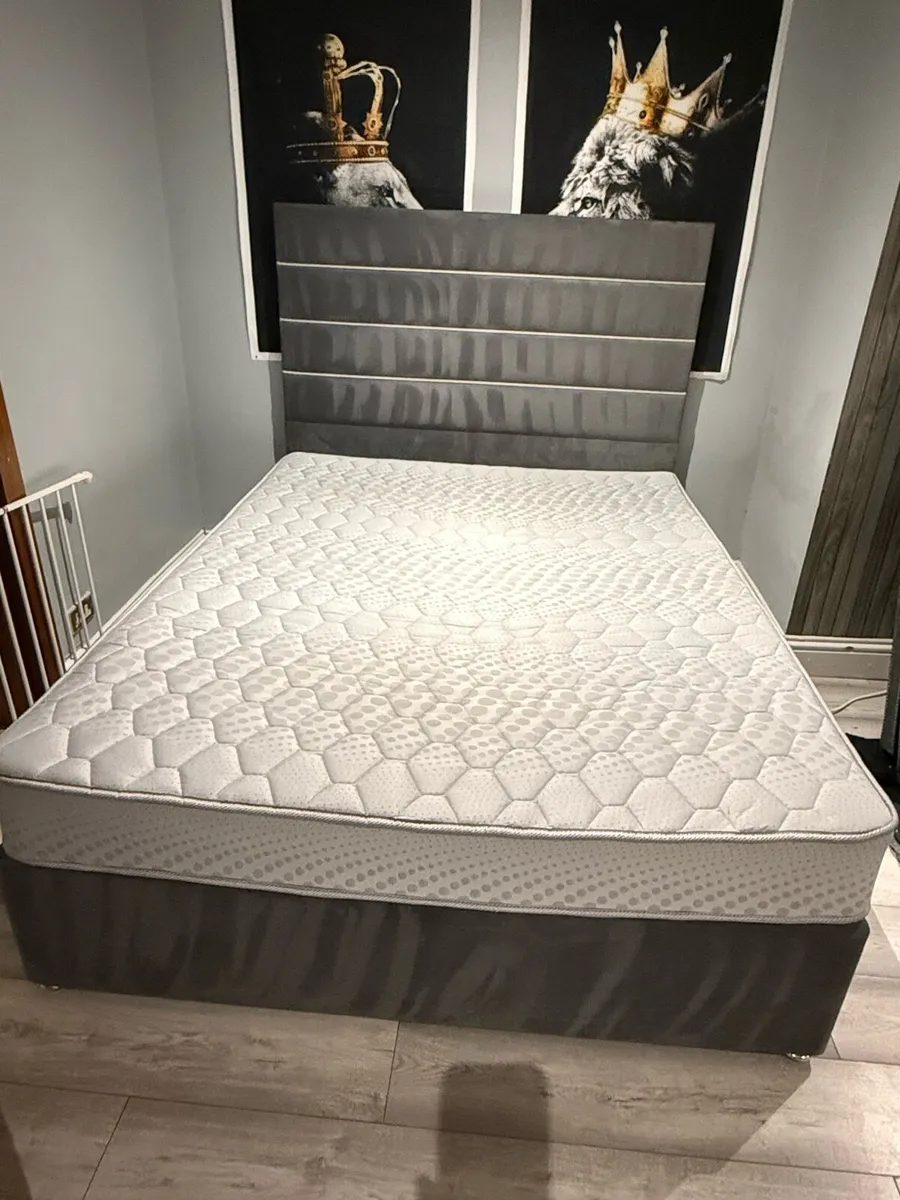 King size bed and mattress - Image 3