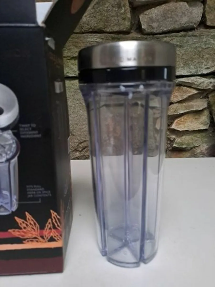 Cole & Mason Saunderton Spice Storage & Shaker - Image 1