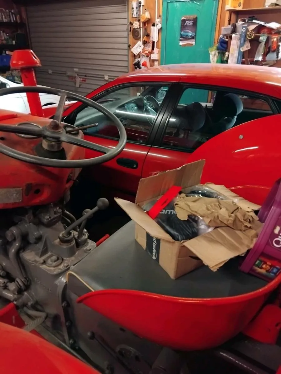 Vintage tractors - Image 4