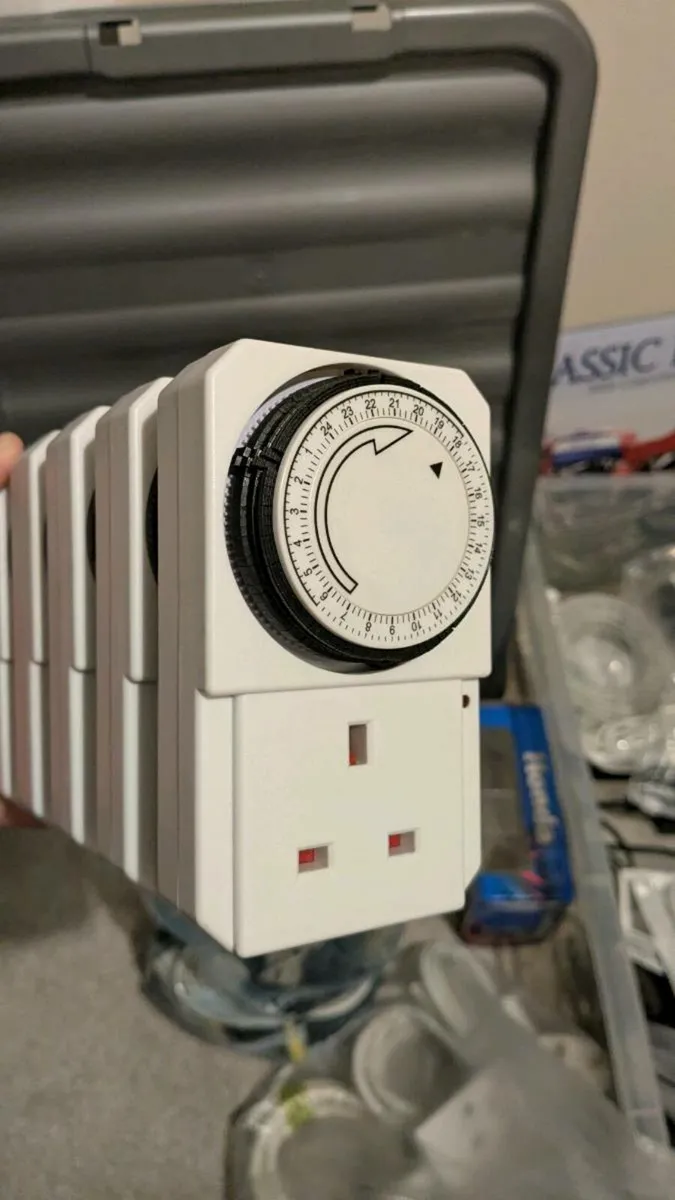 24 hour plug-in socket - Image 1