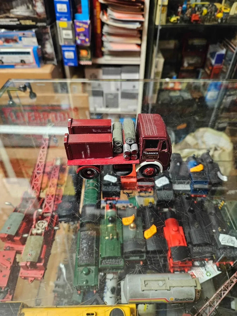 Corgi Circus Fair Ground Code3 Truck - Image 3