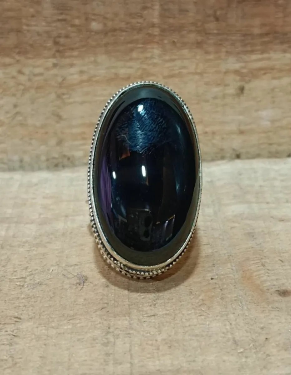Beautiful Large Onyx Ring - Image 2