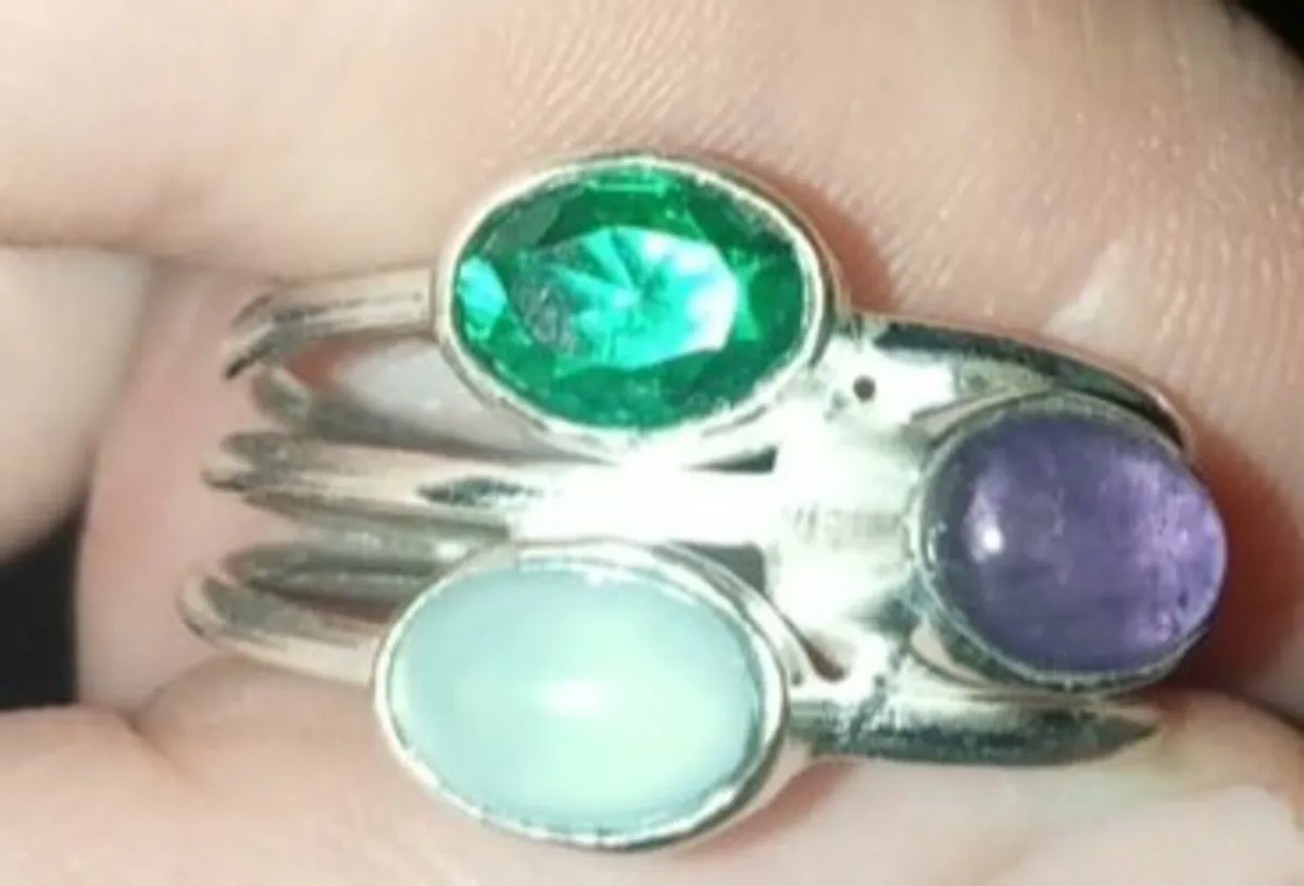Beautiful Sterling silver Multi Gem Ring - Image 2