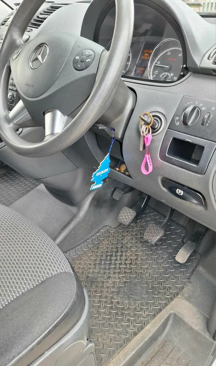 Mercedes-Benz Vito 2014 - Image 4