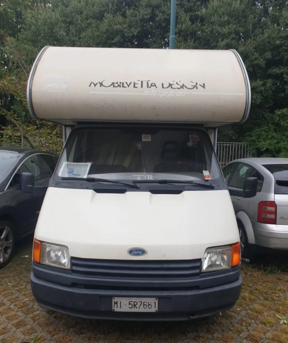 I buy old camper vans that need work or repairs - Image 3