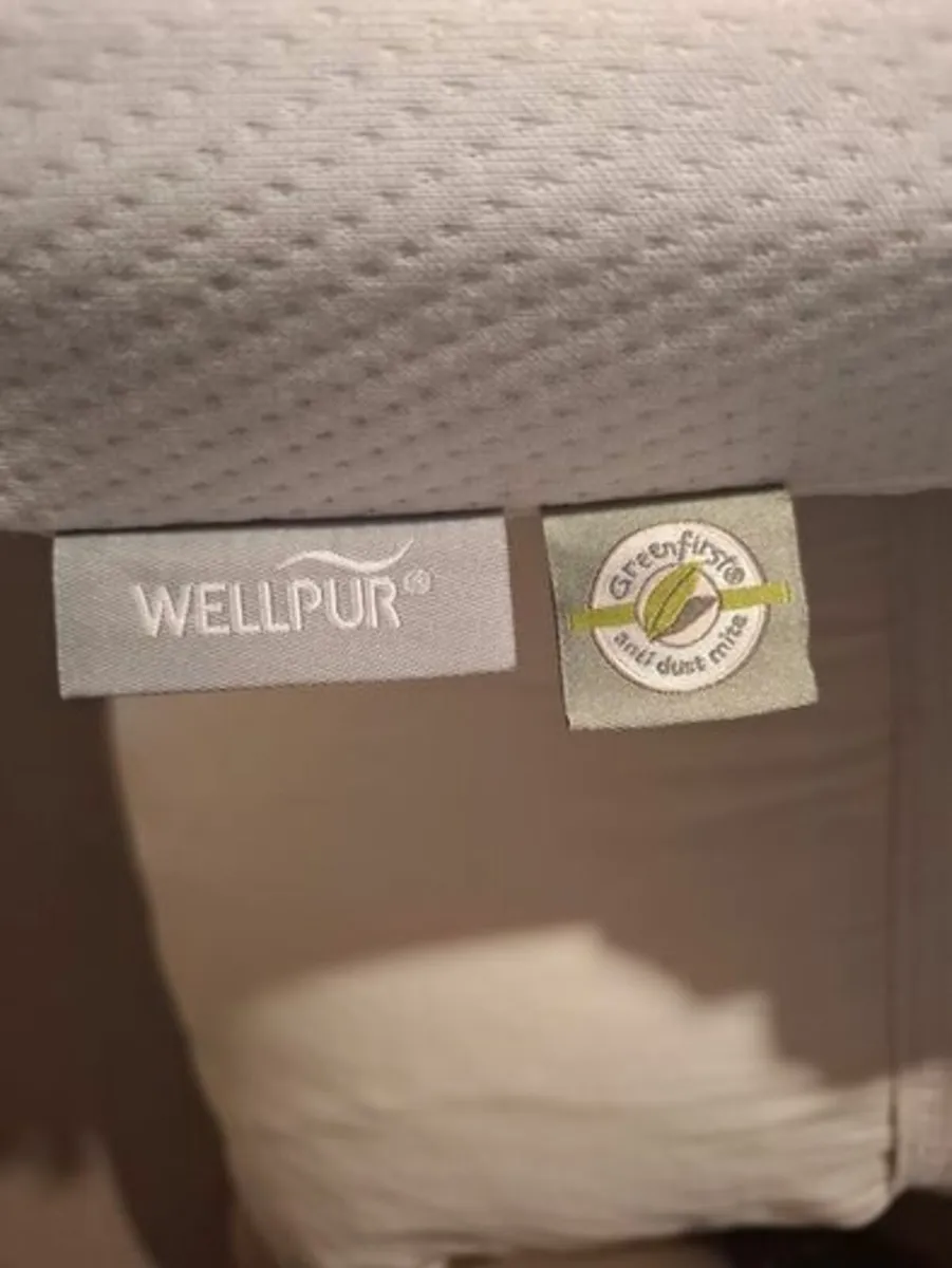 Mattress Topper - Queen-Size Double 4' 6" AS NEW - Image 4