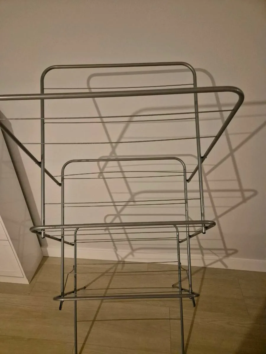 Clothes dryer - Image 1