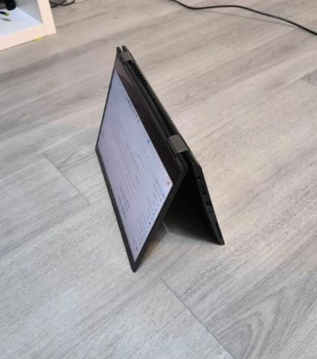 Lenovo X390 Yoga - Image 3