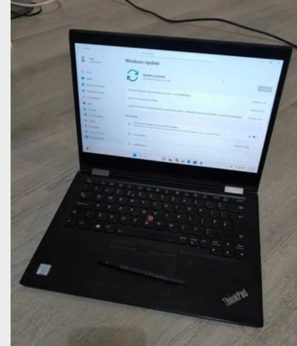 Lenovo X390 Yoga - Image 2