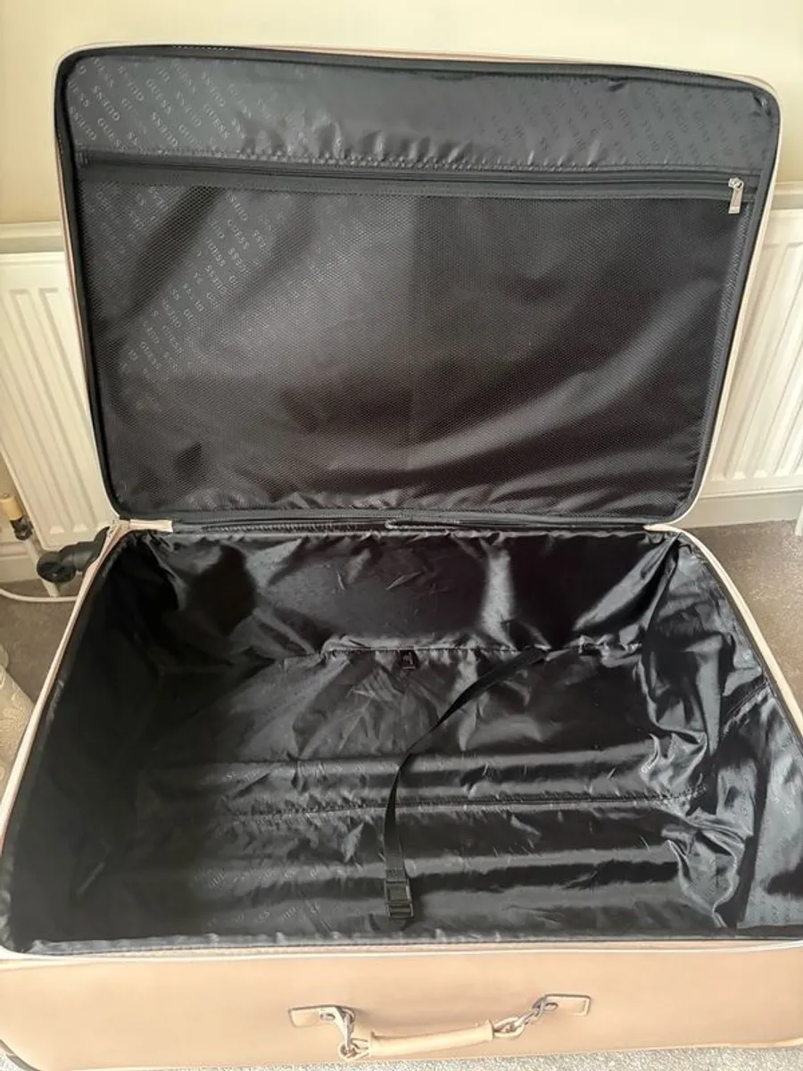 Guess Suitcase - Image 4
