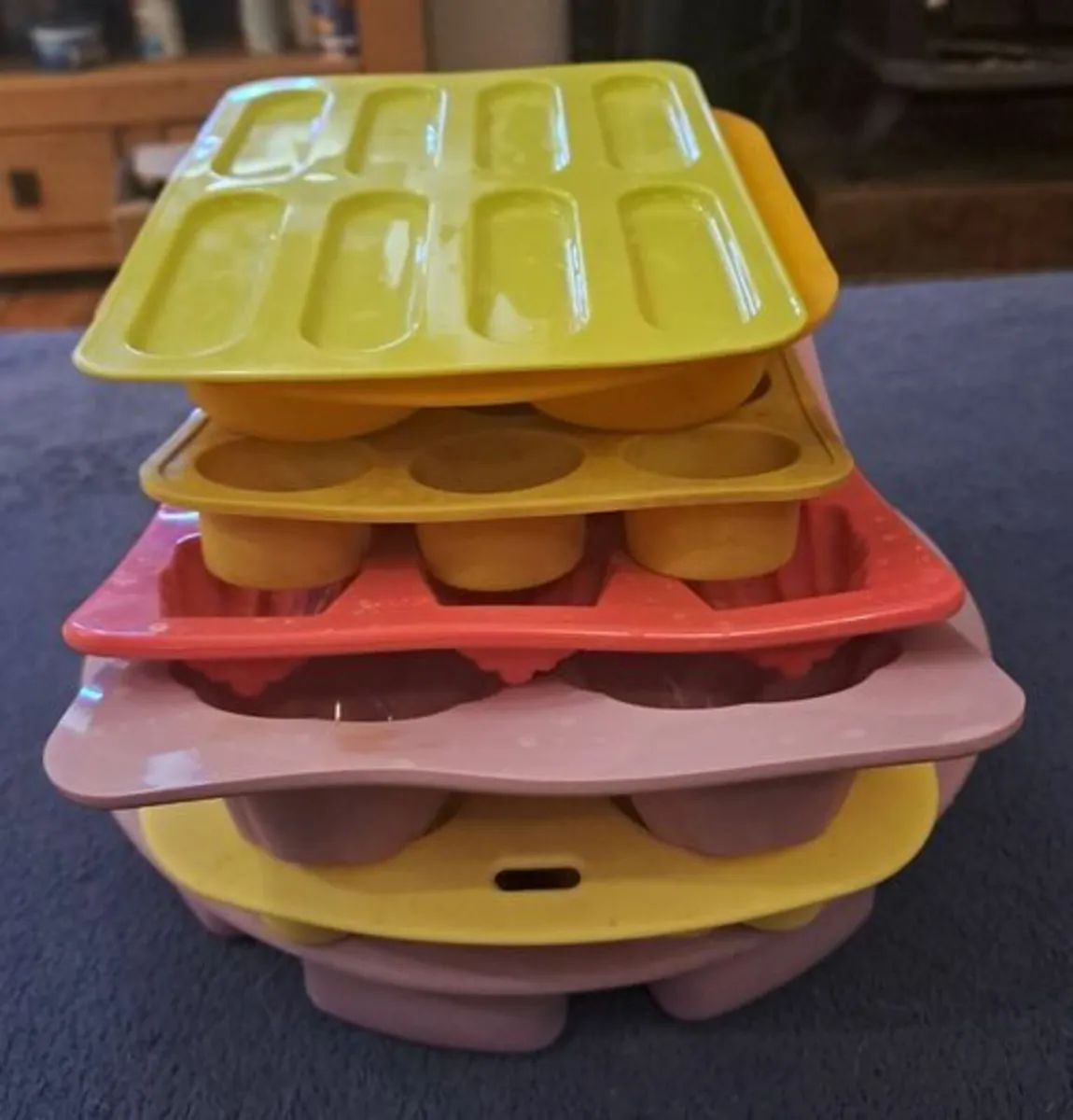 25 Silicone baking moulds - Image 2