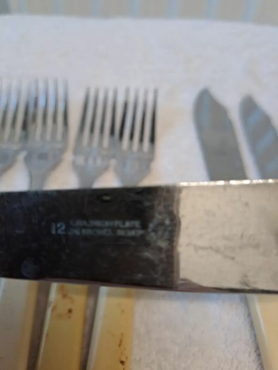 Vintage fish knives and forks - Image 2