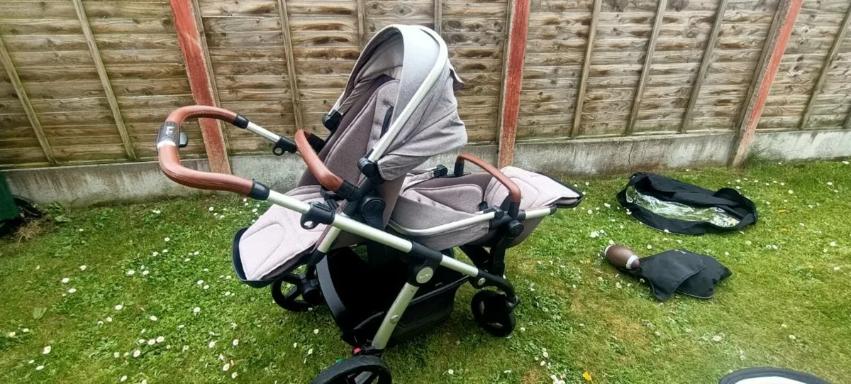 Pram  Silver Cross - Image 1