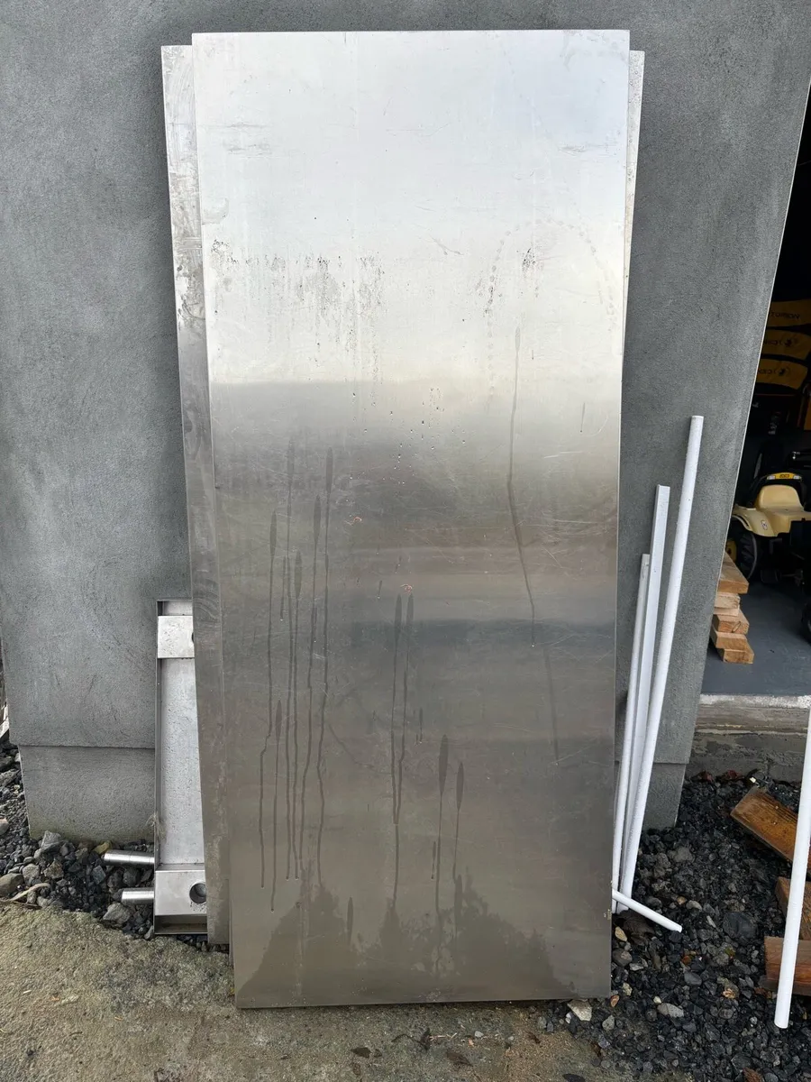 Stainless steel tables - Image 2