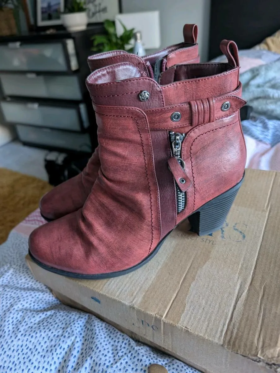 Ankle boots - Image 1