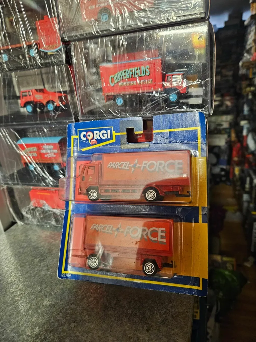 Corgi Parcel Force Truck and Trailer - Image 2
