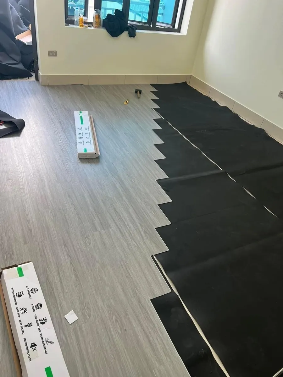 Laminates flooring - Image 1