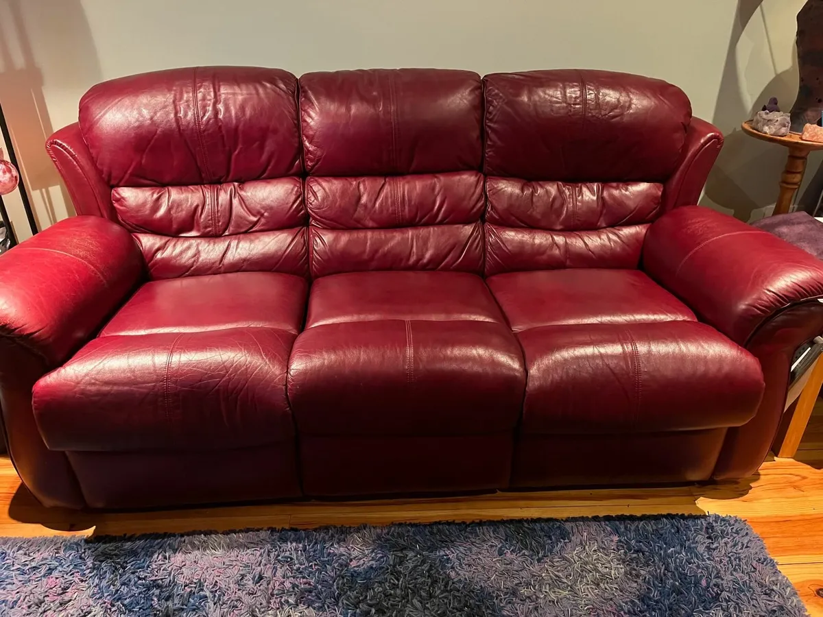 2 seater & 3 seater recliner sofas - Image 1