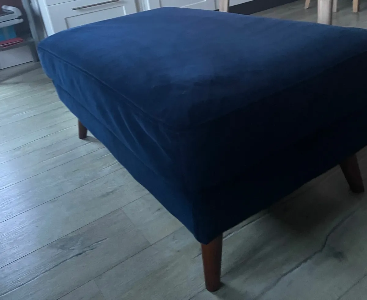 3 Seater Navy Blue Velvet Sofa & Ottoman - Image 4